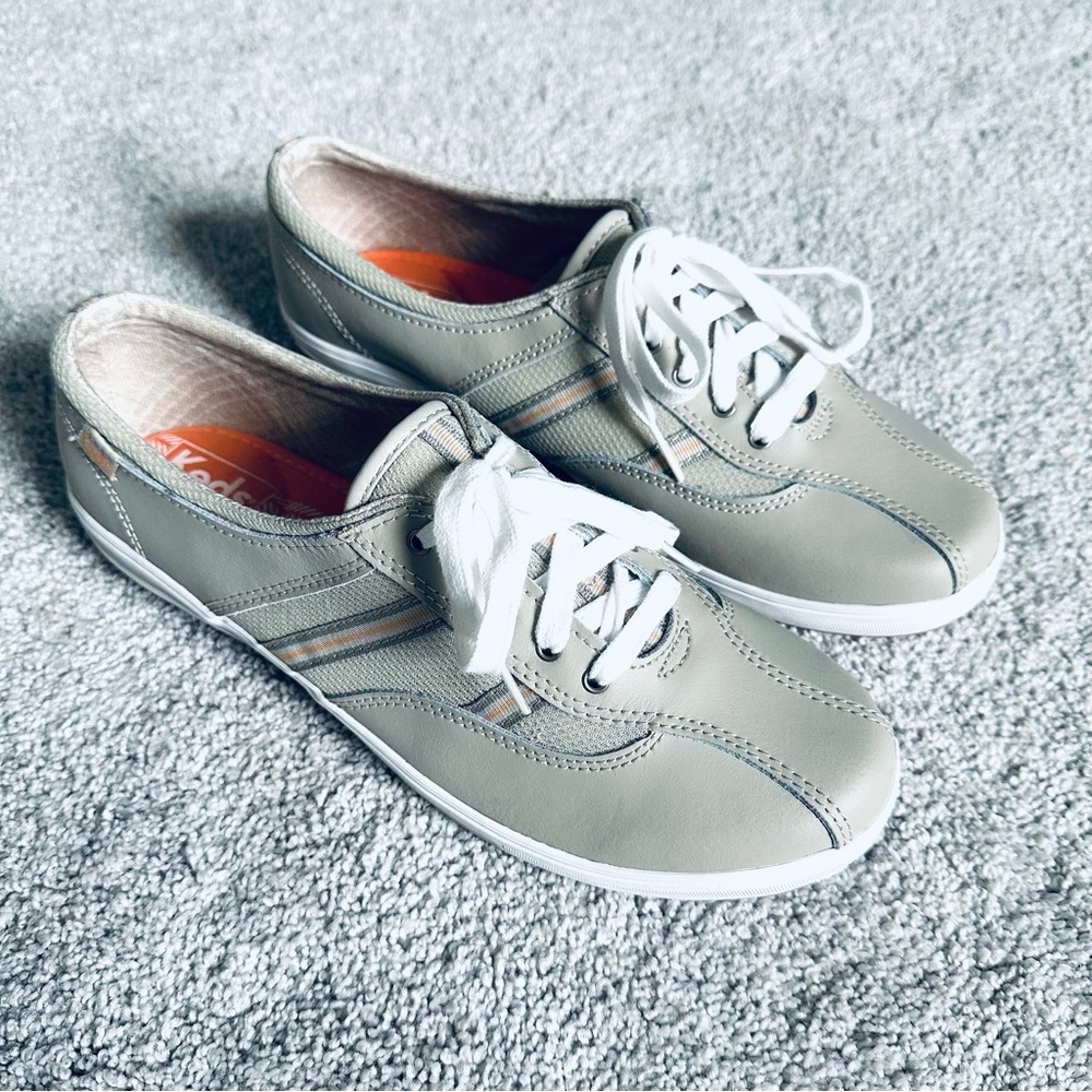 NWT Keds Emblaze Lace Stone, Size 9W